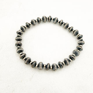 Fluted and Handmade Saucer Pearl Stretch Bracelet