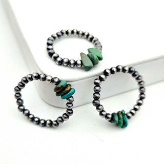 Evergreen 3-Stone Royston NP Stretch Ring