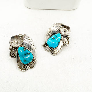 Azure Tears Vintage Sleeping Beauty Earrings