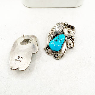 Azure Tears Vintage Sleeping Beauty Earrings