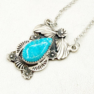 Sierra Bella Botanical Necklace