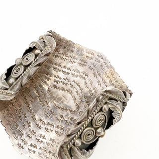 Old Pawn Massive FB Bisbee Cuff