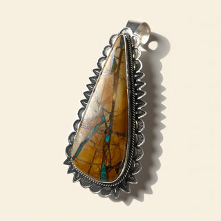 Andy Cadman Royston Ribbon Pendant
