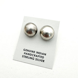 Navajo Pearl Studs