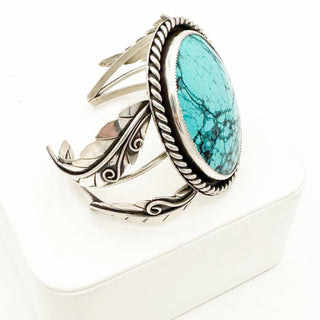 Donnalee Shewmake Oversized Hubei Cuff
