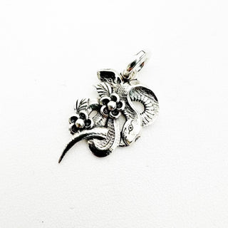 Medusa Bouquet Charm