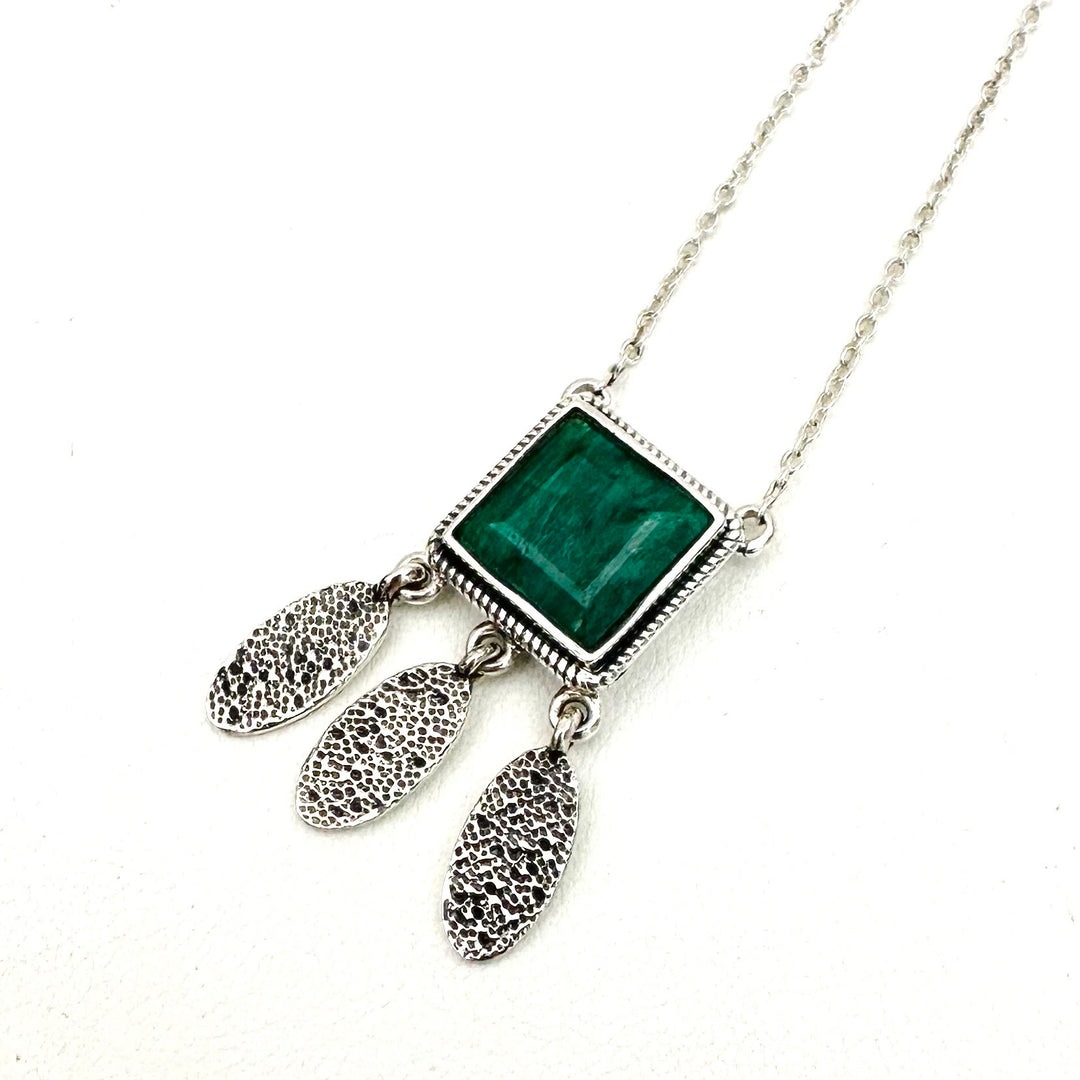 Crown Jewel Everyday Necklace - Green Sapphire