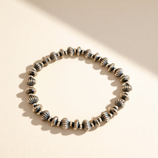 Fluted and Handmade Saucer Pearl Stretch Bracelet